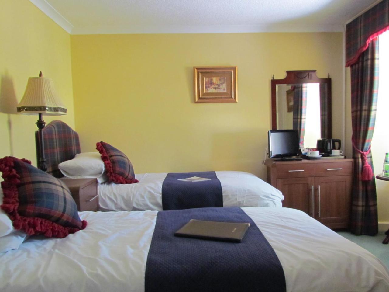 Altnaharra Hotel Лерґ Екстер'єр фото