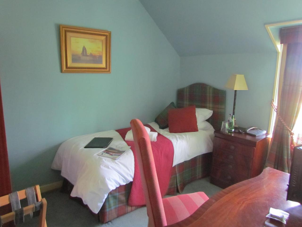 Altnaharra Hotel Лерґ Екстер'єр фото