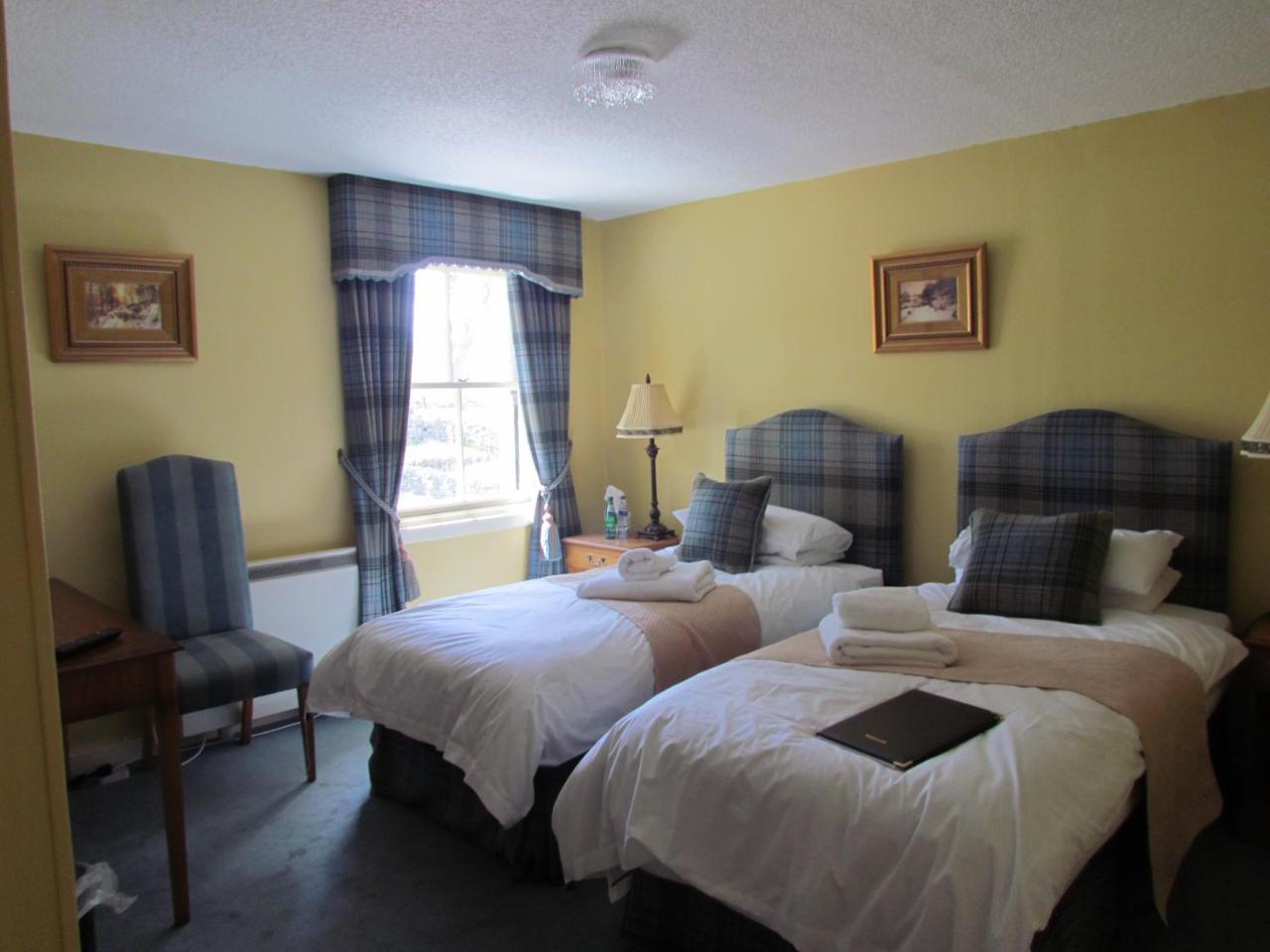 Altnaharra Hotel Лерґ Екстер'єр фото