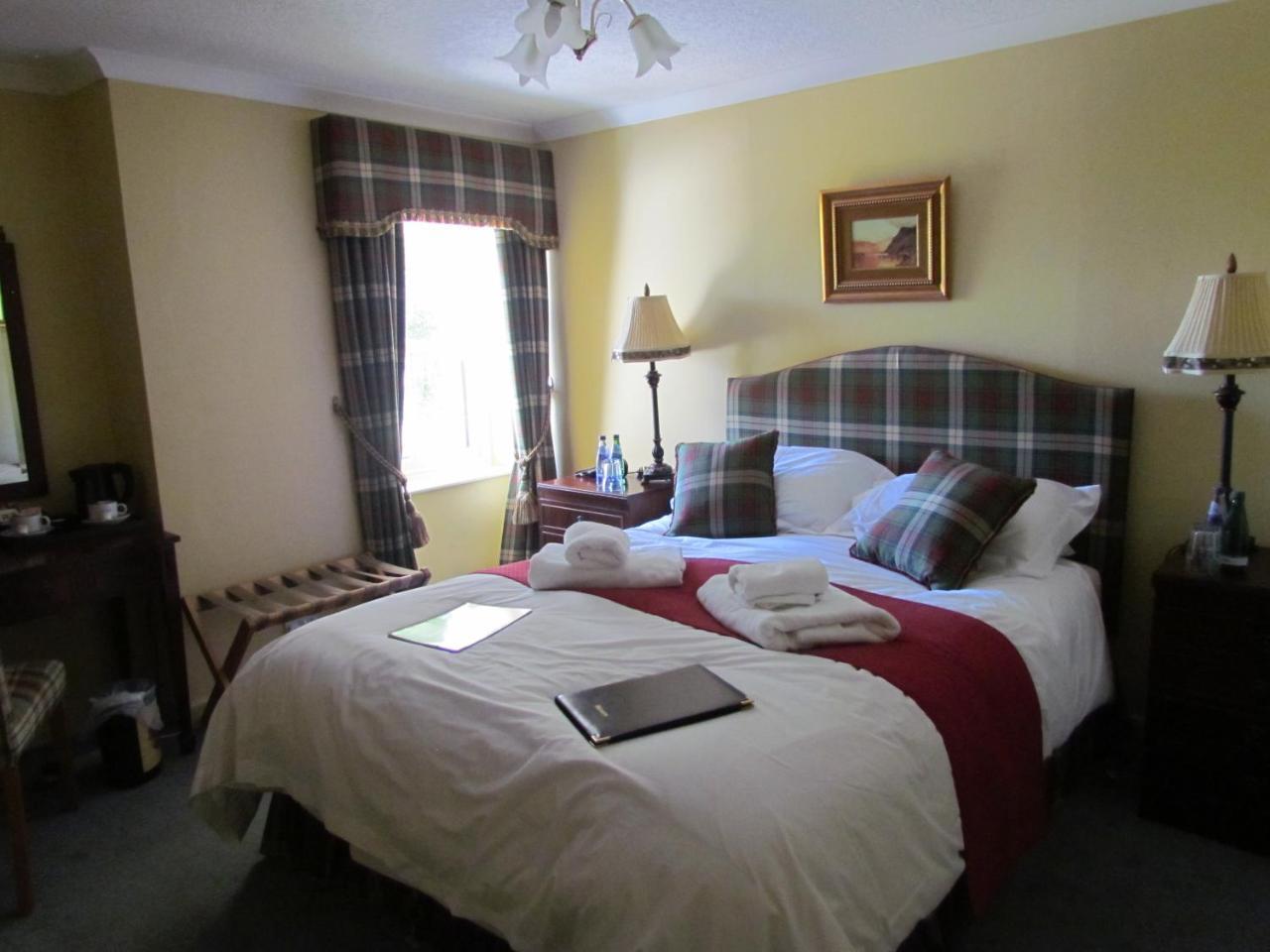 Altnaharra Hotel Лерґ Екстер'єр фото